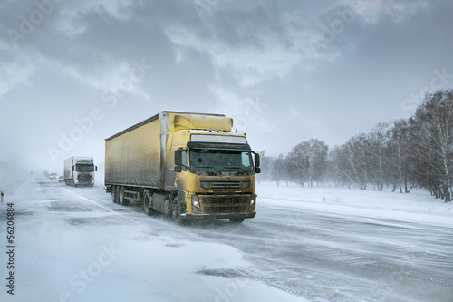 Naklejka samoprzylepna Transport zimowy