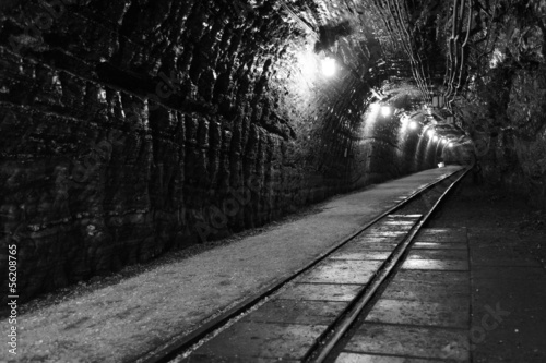Fotoboard na płycie Tunnel in polish salt mine bochnia wieliczka b\u0026w