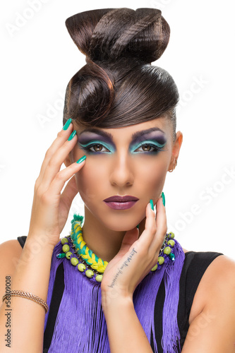 Naklejka na szybę Girl with fancy hairstyle and makeup