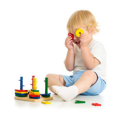 Fototapete - fancy kid making spectacles from toy parts