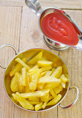 Canvas Print - potato with tomato sauce