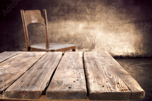 drewniany-stary-vintage-stol