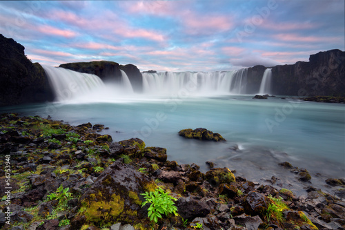 Naklejka samoprzylepna Godafoss wodospad bogów