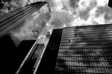 Fototapete - Black and white Houston Texas downtown mirror buildings