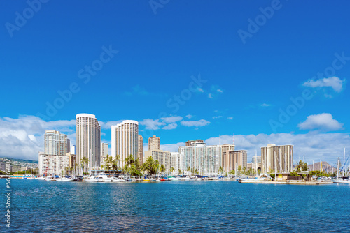 Tapeta ścienna Widok na waikiki i diamentową głowę z ala moana beach park, acro