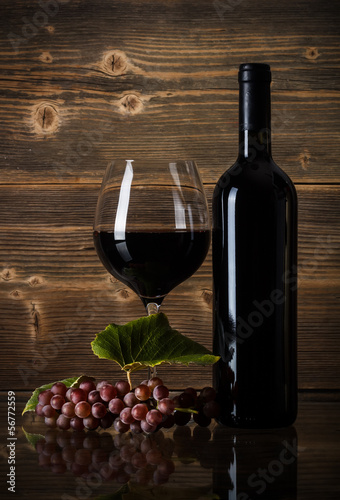 Obraz na płótnie canvas dwuczęściowy "dyptyk" Czerwone wino i winogrona