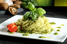 Pasta Spaghetti Con Pesto Tavolo Grigio Sfondo Verde