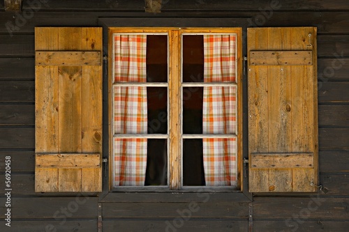 Plakat na papierze fotorealistycznym Okno