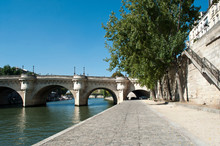 Quai De Seine Pont Neuf à Paris