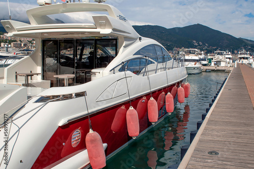 Yacht ormeggiato
