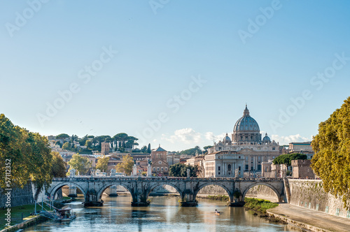 Board z aluminiowym obramowaniem Ponte sant'angelo (most hadriana) w Rzymie, Włochy,