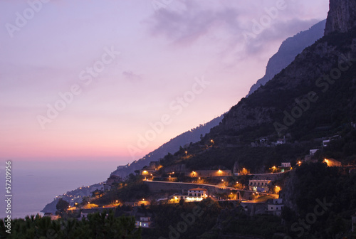 Board z aluminiowym obramowaniem Wybrzeże Amalfi o zmierzchu