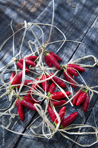 Naklejka samoprzylepna Małe czerwone chilli ostry