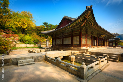 Obraz na płótnie canvas trzyczęściowy "tryptyk" Park pałacu changgyeonggung, Seul, korea południowa.
