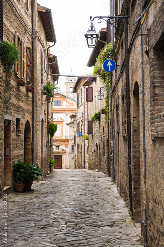 Naklejka dekoracyjna Vicolo romantico in Italia