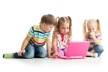 Fototapete - group of kids friends working at the laptop