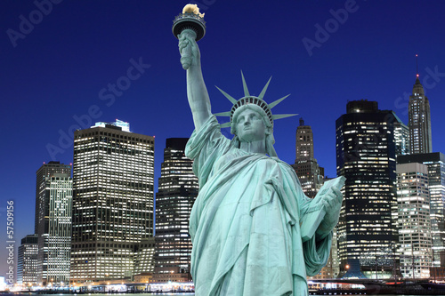 Board z aluminiowym obramowaniem Manhattan i Statua Wolności, Nowy Jork