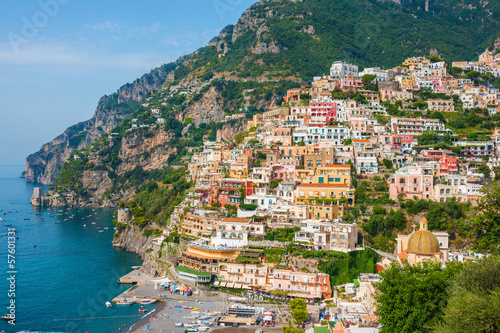 Board z aluminiowym obramowaniem Widok miasta positano na wybrzeżu amalfi, Włochy