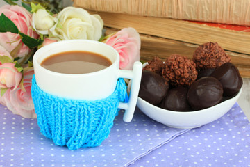 Aufkleber - Cup with knitted thing on it close up