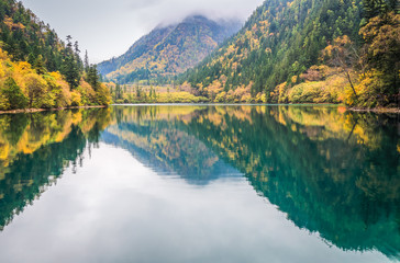 Poster - colorful lake in autumn