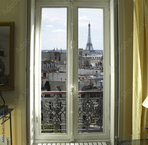 Plakat na zamówienie France - Paris - Window with Eiffel tower and roofs view