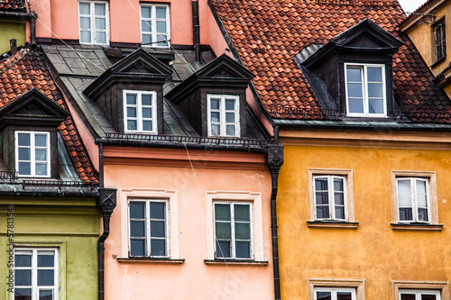 Board z aluminiowym obramowaniem Stare miasto w warszawie, polska.