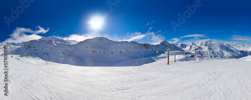 Board z aluminiowym obramowaniem Górski ośrodek narciarski hochgurgl austria