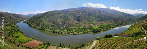 Naklejka samoprzylepna Dolina rzeki Douro z winnicami (Portugalia)