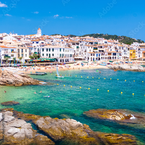 Board z aluminiowym obramowaniem Calella de palafrugell, costa brava, Katalonia, Hiszpania.