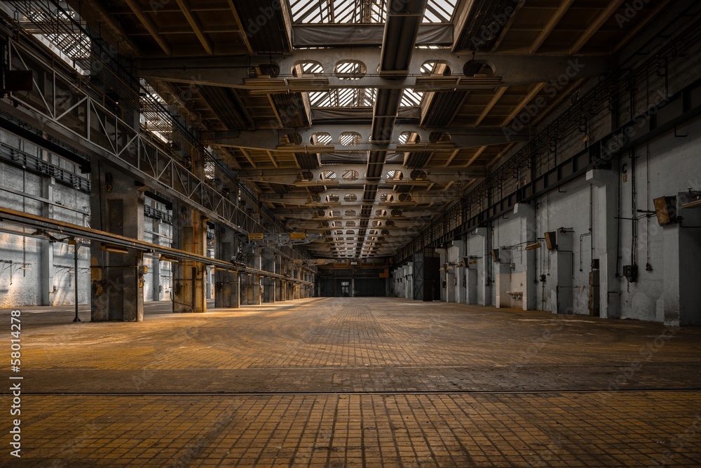 Large industrial hall of a repair station - obrazy, fototapety, plakaty 