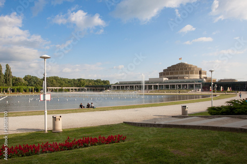 Board z aluminiowym obramowaniem Hala stulecia wrocław
