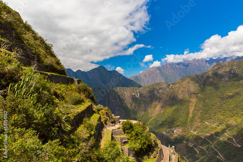 Plakat na papierze fotorealistycznym Tajemnicze miasto - Machu Picchu, Peru, Ameryka Południowa