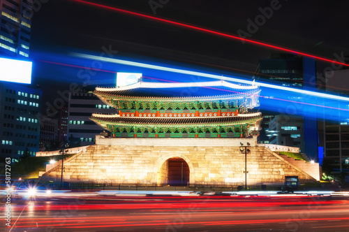 Obraz na płótnie canvas Brama namdaemun