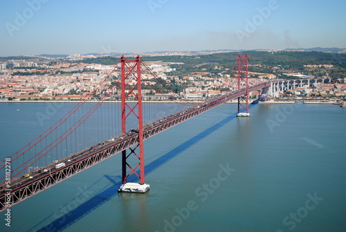 Naklejka na drzwi Ponte 25 Aprile Lisbona