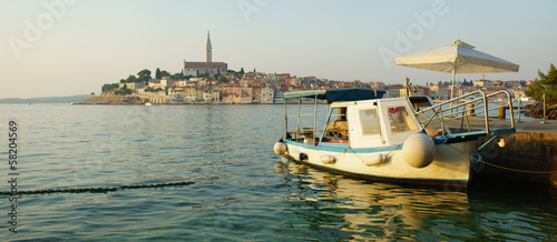 Obraz na płótnie canvas czteroczęściowy "tetraptyk" Panoramiczny widok na Rovinj, Chorwacja