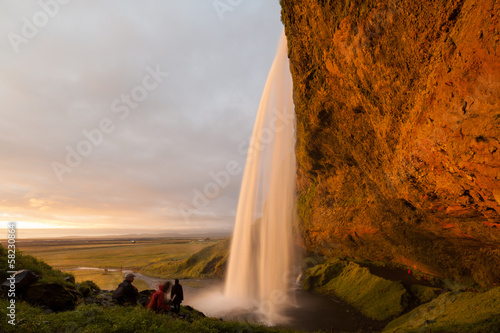 Board z aluminiowym obramowaniem Wodospady seljalandsfoss