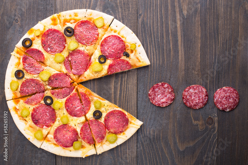 Naklejka samoprzylepna Pizza z pacmanem