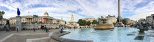 LONDON, SEP 29: Tourists Enjoy Beautiful Trafalgar Square, Septe