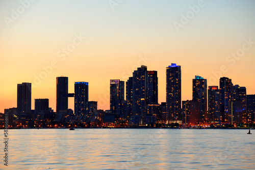Plakat na papierze fotorealistycznym Zachód słońca w toronto