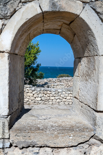 Naklejka - mata magnetyczna na lodówkę Ancient ruins of the Tauric Chersonese