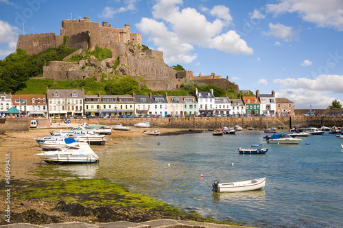 Gorey et Mont Orgueil Castle à Jersey Poster Mural XXL