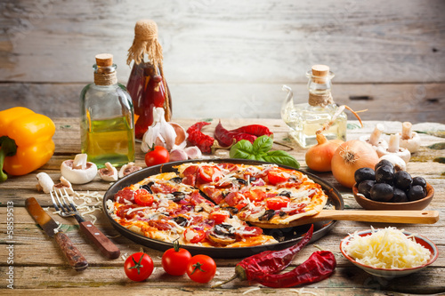 Naklejka samoprzylepna Pizza domowej roboty