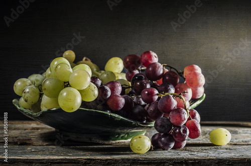 martwa-natura-z-winogronami