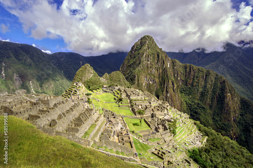 Plakat na papierze fotorealistycznym Inca city machu picchu (peru)
