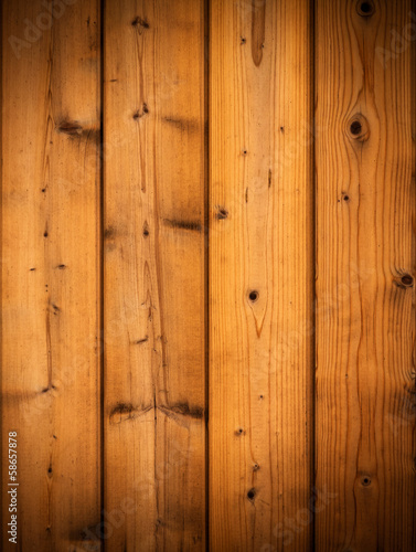 Board z aluminiowym obramowaniem Rustykalnym tle drewna