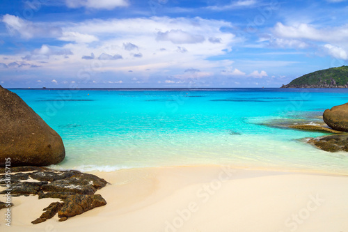 Plakat na papierze fotorealistycznym Rajska laguna similan wyspy w Thailand