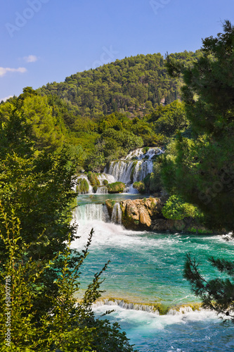 Plakat na papierze fotorealistycznym Wodospad krka w chorwacji