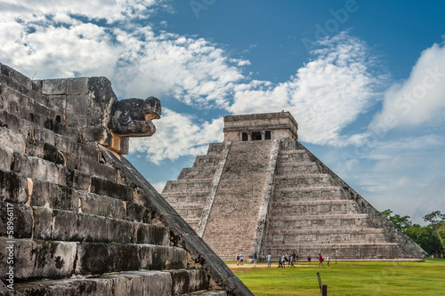 Plakat na papierze fotorealistycznym El castillo lub świątynia kukulkan piramidy, Chichen Itza, Yucatan