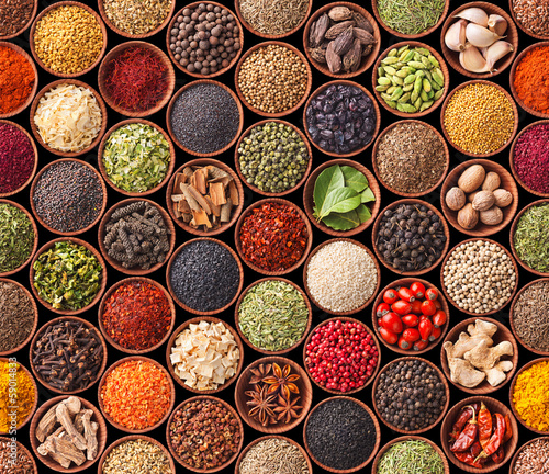 Fototapeta na wymiar Seamless texture with spices and herbs