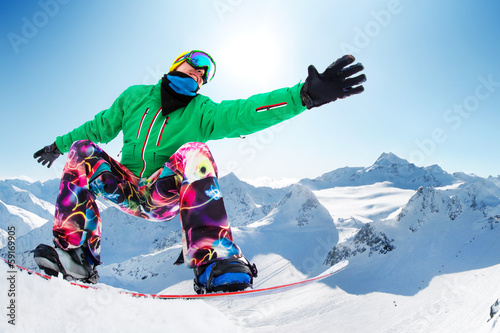 Board z aluminiowym obramowaniem Snowboardind